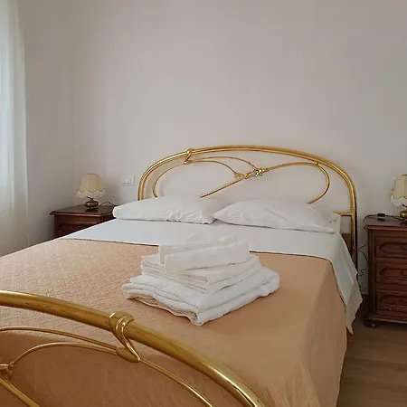 Sunny House בית נופש Carasco